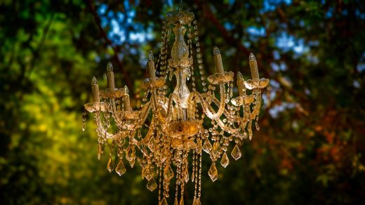 Photo Rustic chandelier
